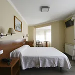 Hospedaxe A 3* بوبرا دو كارامينيال