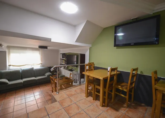 Konukevi Hospedaxe A Pobra Do Caraminal