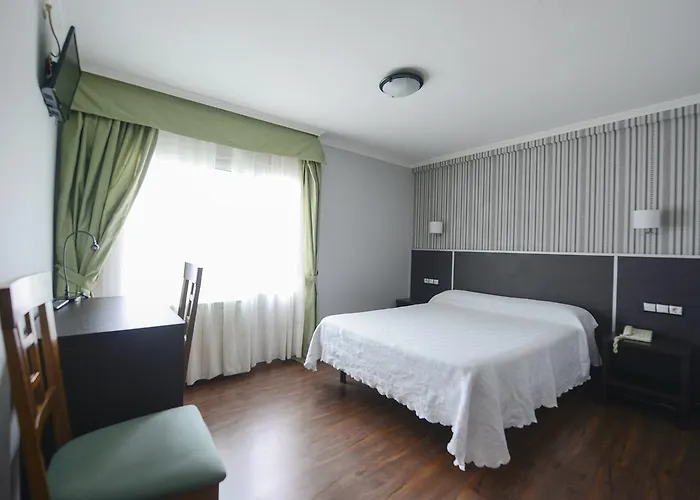 Konukevi Hospedaxe A Pobra Do Caraminal